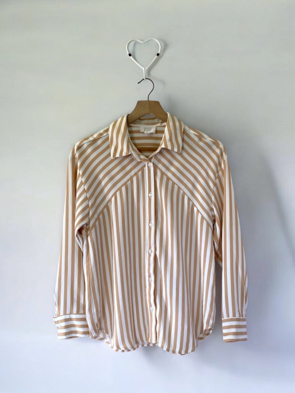 Olive & Oak Tan White Striped Button Down Blouse Womens Small Long Sleeve